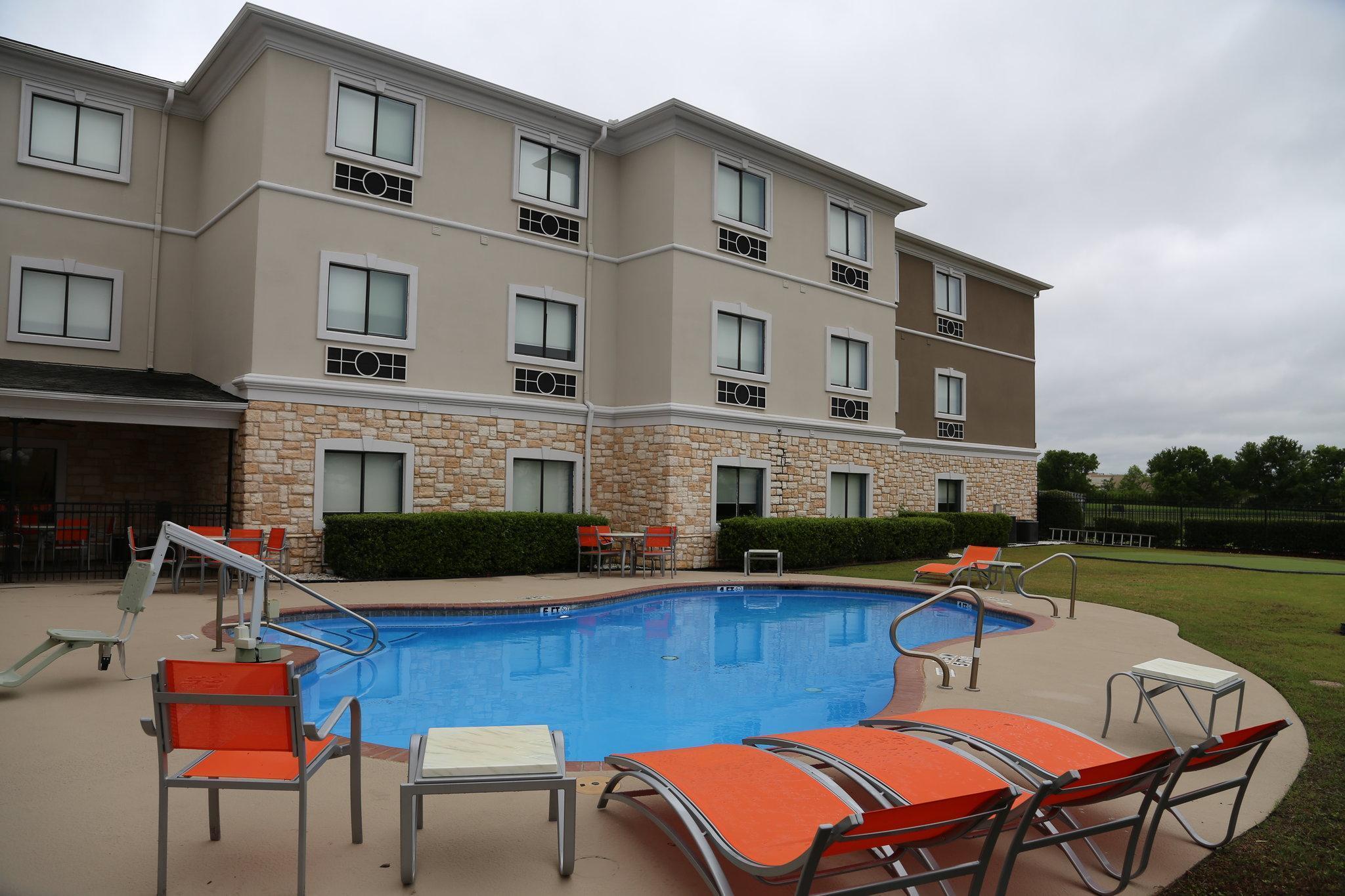 Holiday Inn Express Hotel & Suites Greenville By Ihg Dış mekan fotoğraf