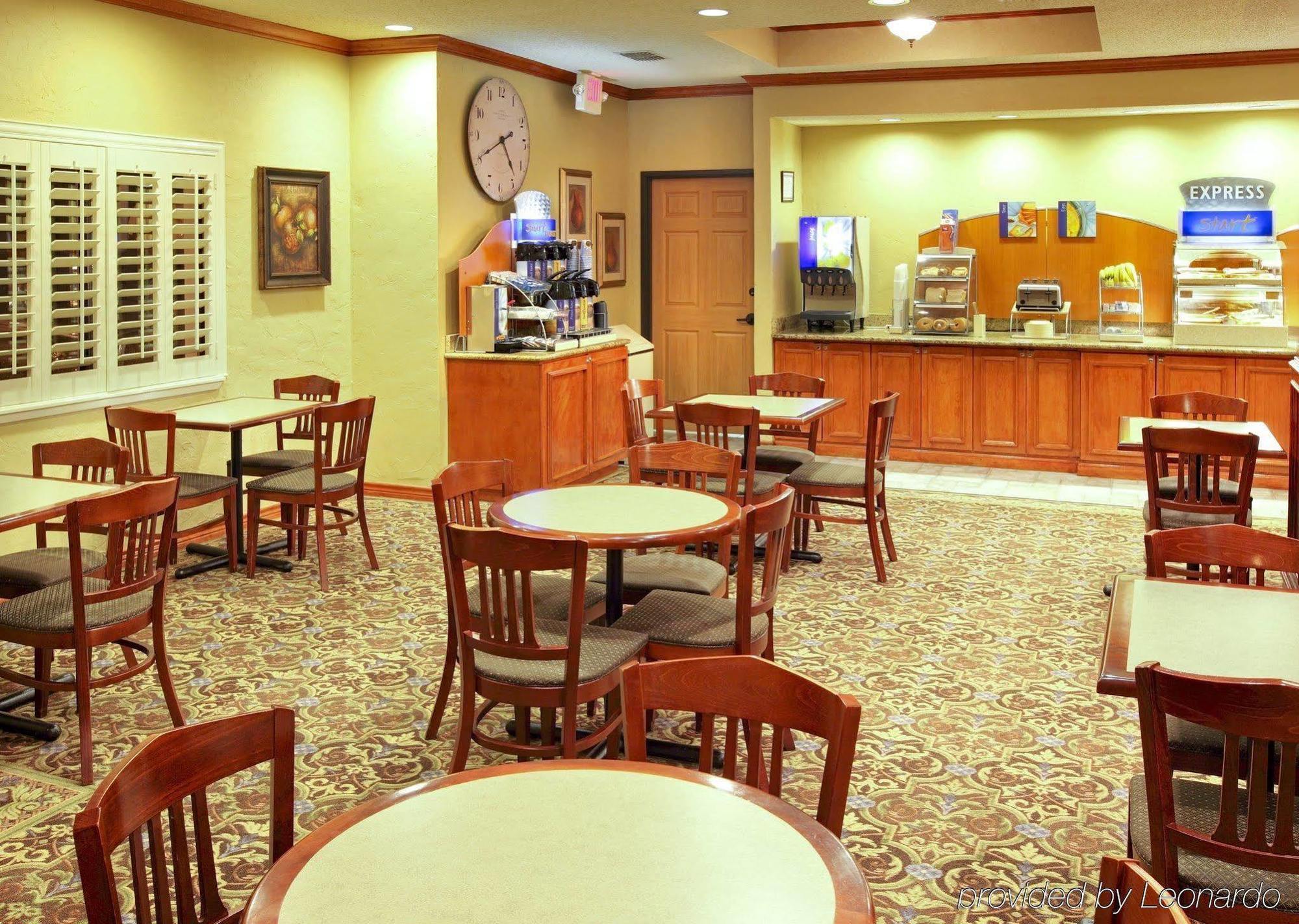 Holiday Inn Express Hotel & Suites Greenville By Ihg Dış mekan fotoğraf