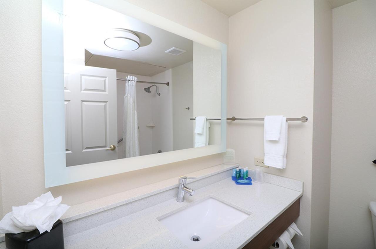 Holiday Inn Express Hotel & Suites Greenville By Ihg Dış mekan fotoğraf