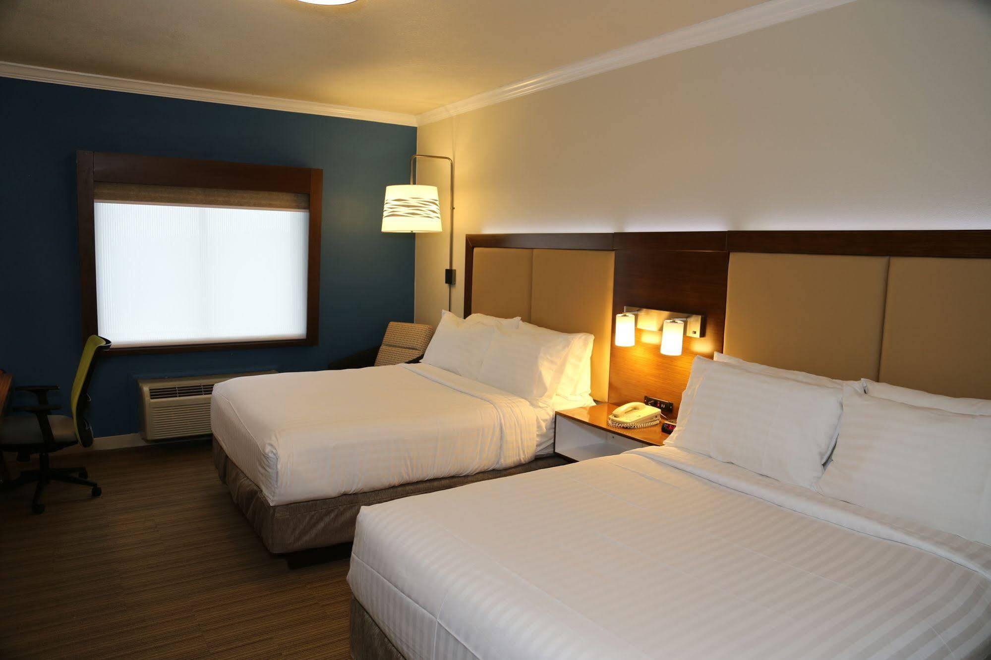 Holiday Inn Express Hotel & Suites Greenville By Ihg Dış mekan fotoğraf